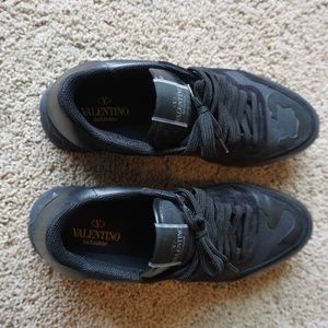 VALENTINO BLACK CAMOUFLAGE NOIR ROCKRUNNER SNEAKER